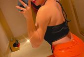 Moumi Hot And Curvy Escort.