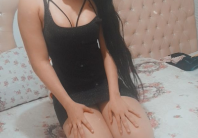 Adorable-escort-girl-in-Kolkata-Pooja-a-lot-of-sensuality-1