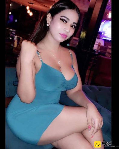 Akriti-Hot-And-Naughty-Girl-With-Full-Busty-Ass-To-Drain-Out-You-Indian-Escort-In-Singapore.