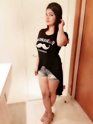 Beautiful-Charming-escort-in-Mumbai-Riya-Full-Enjoyment-Together-1