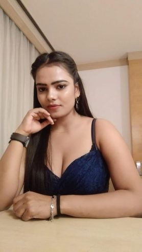 Curvy-Body-In-Kolkata-Reema