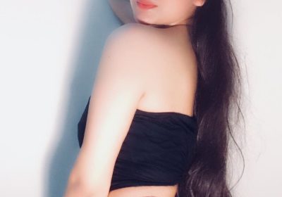 Deluxe-Naughty-escort-in-Dhaka-Ariah-to-make-you-happy-1