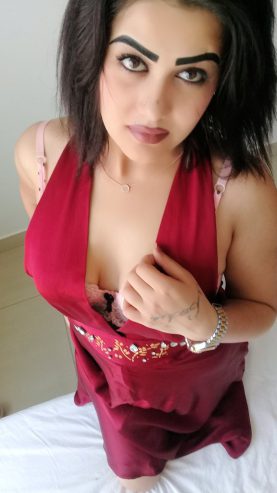 Enjoy-intimate-escort-in-Chennai-Sunita-here-to-prepare-for-you-2