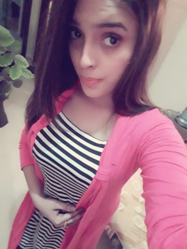 Enjoy-night-girl-in-Mumbai-Tina-a-sexy-and-passionate-girl-available-for-you-5