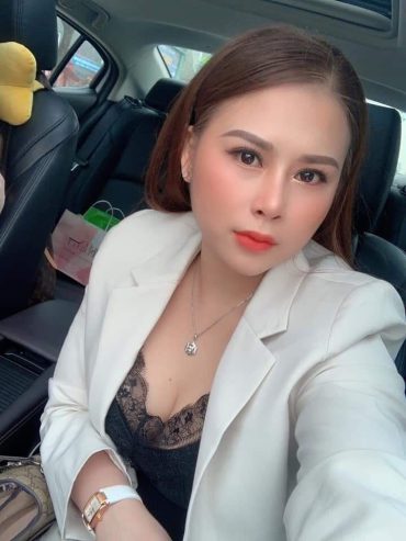 First-Class-Call-Girl-Singapore-Almira-For-The-Perfectly-Discreet-Companion-5