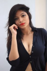 Ileana Hot And Curvy Indian Escort.