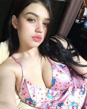 Julia-Call-Girl-Service-In-Singapore-Madam-Square