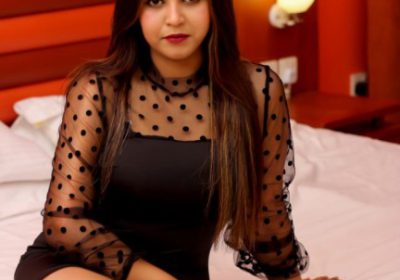 Kinjul-Sharma-a-top-hottie-with-a-fiery-appetite-for-sex-In-Singapore-Escort1