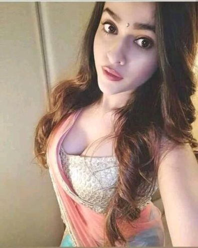 Lusty-Babe-In-Dubai-Sweta