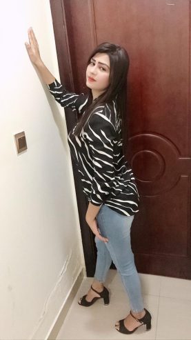 Luxury-Young-Call-Girl-Escorts-Service-In-Bangalore-Monisha-No-Rush-Service-2