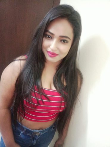 Ruhani-Call-Girl-Service-In-Singapore-Madam-Square