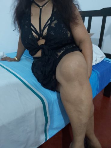 Shamali-waiting-for-you-Sri-Lankan-escort-in-Colombo-2