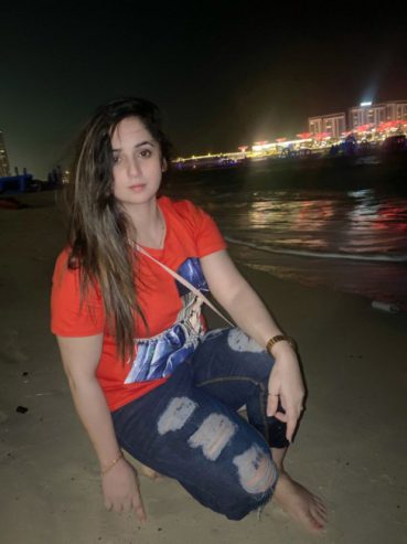 Simran-Patel-cash-payments-for-sex-with-a-top-goddess-In-Dubai-Escort1