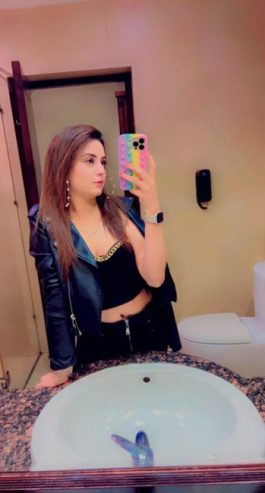 Sonal-let-yourself-be-seduced-by-my-gorgeous-body-escort-In-Dubai