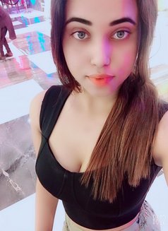 Sonam-indian-escort-in-kolkata-mangal-world.1