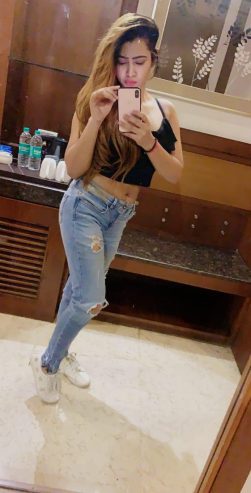 arpita-busty-girl-indian-escort-in-musacat-manga-world-1