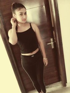 Ridhi Hot Actress Wants To Be Your Tonight Escort In Singapore.