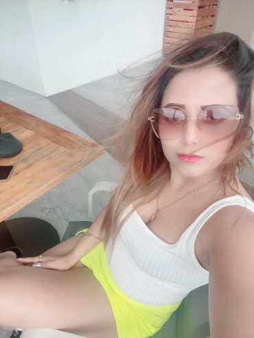 inayat_airhostess_-girl-escort-service-in-dubai-mangal-world