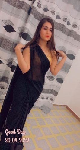 mahi-escort-in-Dubai-mangal-world1