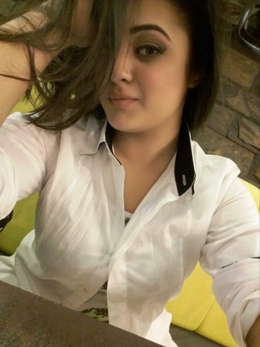 priya-escort-service-Hyderabad-mangal-world-5