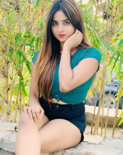 surti-vip-girl-indian-escort-service-in-kolkata-mangal-world