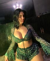 Julie a super friendly escort with the best sex service